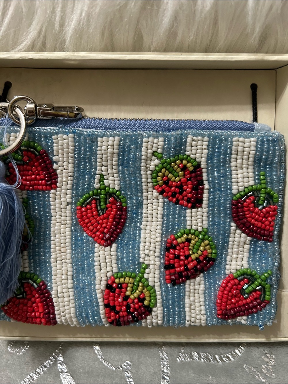NWT Sol and Mer Handmade Beaded Strawberry Coin Purse - Blue & White - Picture 3 of 6